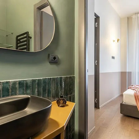 Zuretti Modern Comfort Near Station Daire Milano